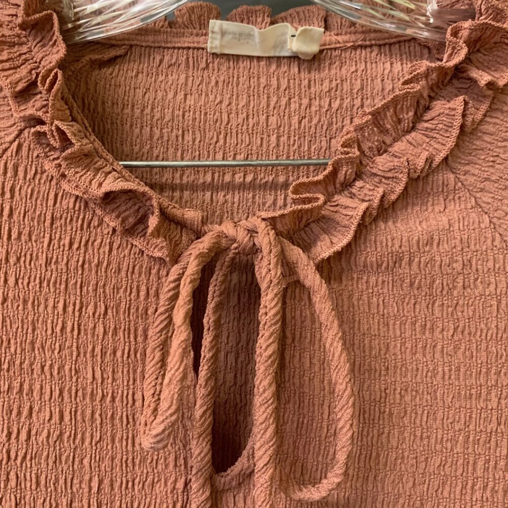 Women’s Rusty Brown Ruffle Neck Crinkle-Textured Blouse – Short Sleeve Top - Picture 2 of 6
